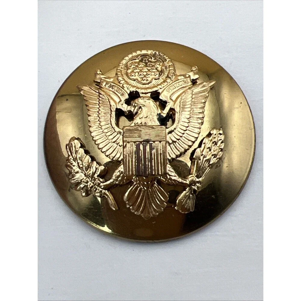 Vtg WWII Pin Army Eagle Insignia US Military Emblem Brass Gold Cap Badge 1.5